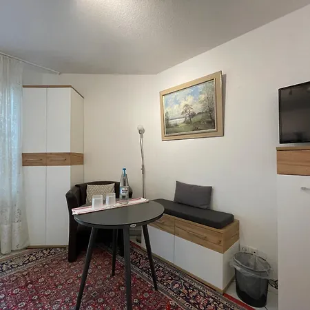 Gaestezimmer Bei Ingrid * Tybinga
