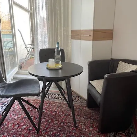 Gaestezimmer Bei Ingrid Проживание в семье Тюбинген